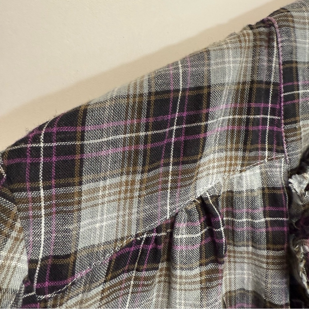 SUNDANCE Womens L Gray Purple Plaid Top Ruffle Raw Neckline Large - Picture 4 of 6